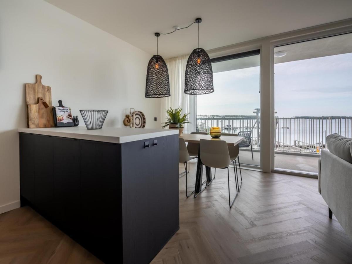 Spacious Waterfront Apartment Arnemuiden Kültér fotó
