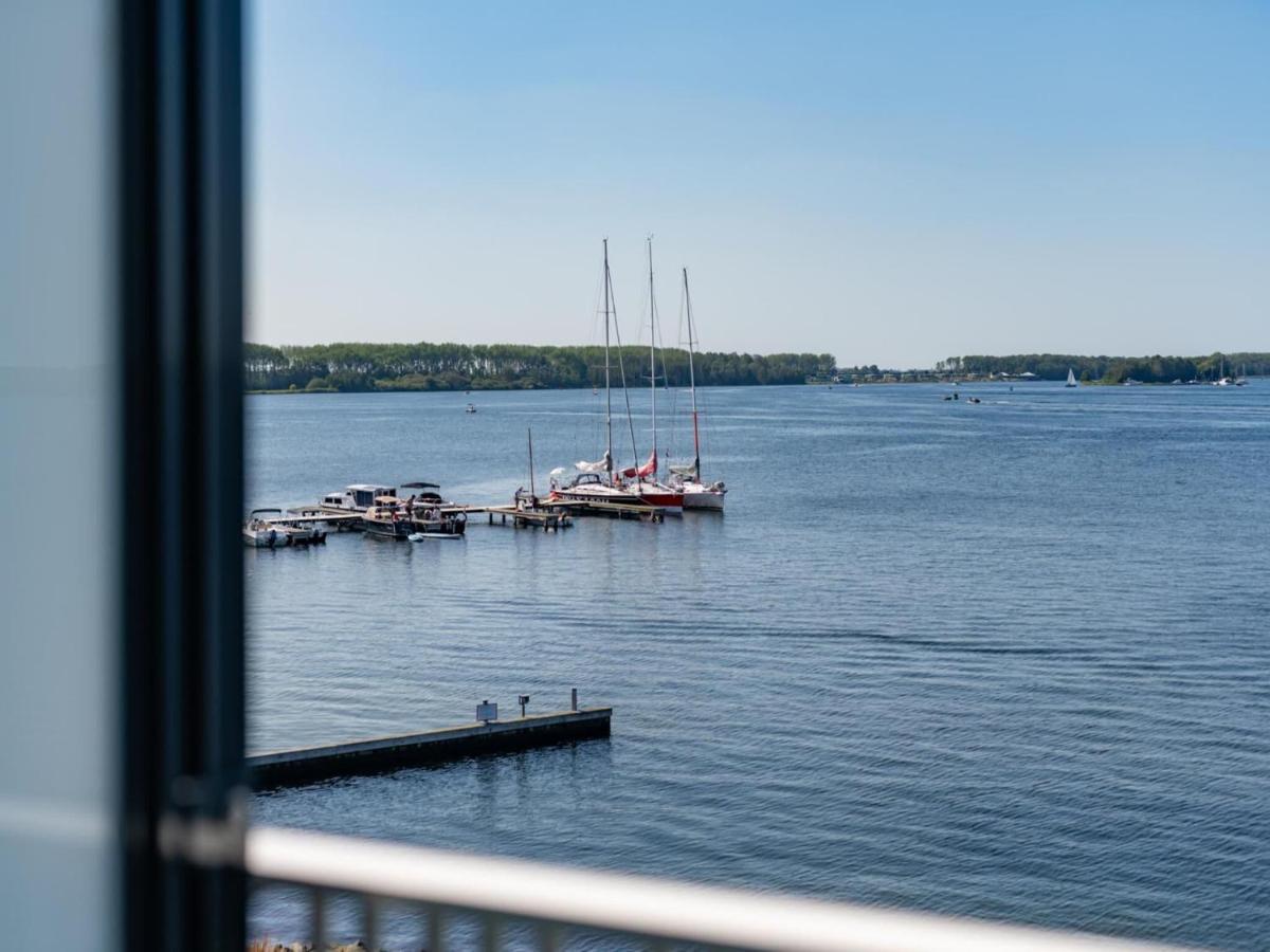 Spacious Waterfront Apartment Arnemuiden Kültér fotó